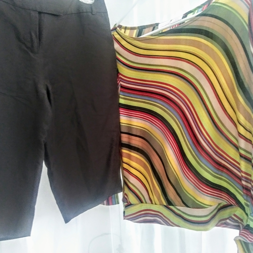 Loft Size2Bermuda Shorts & smooth top